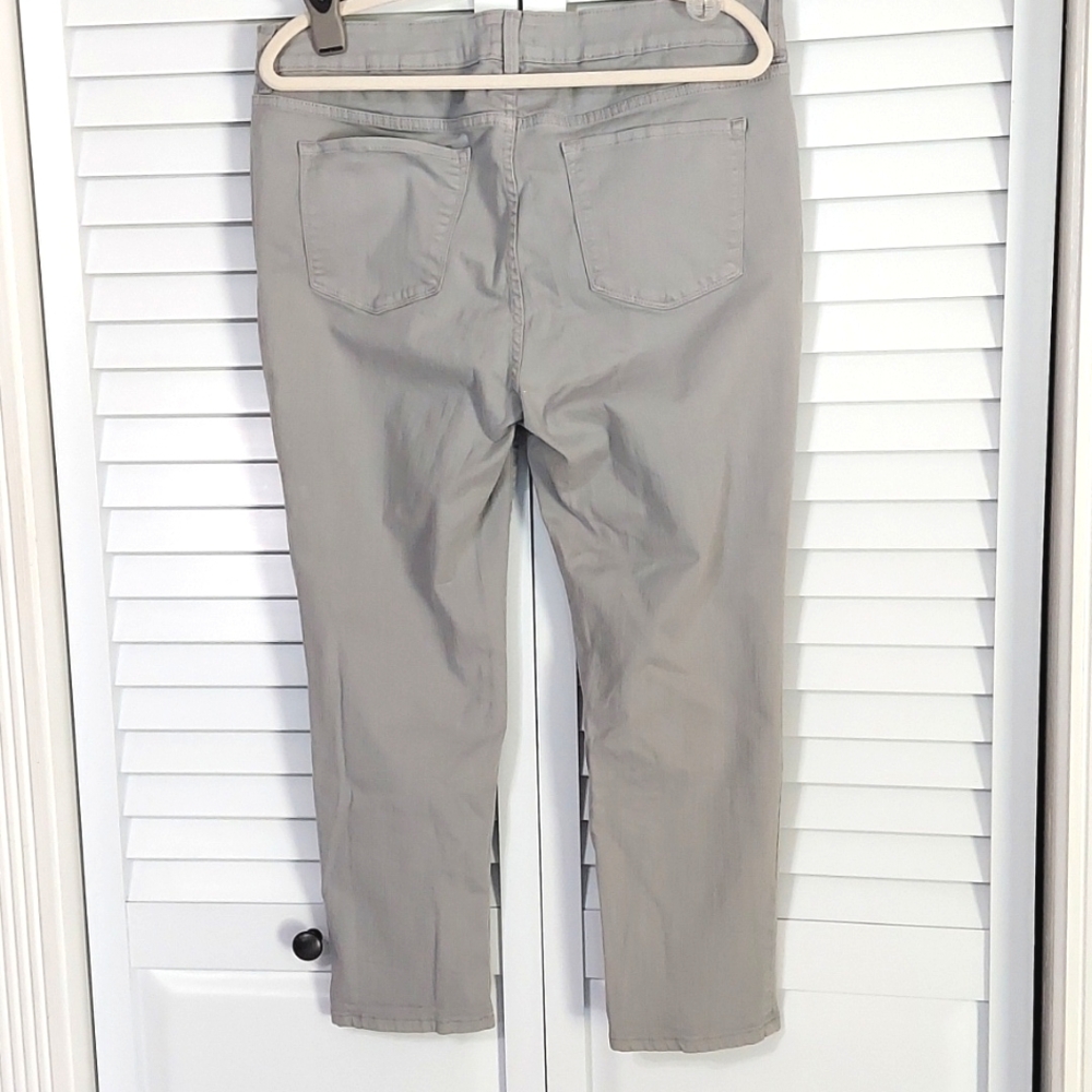 NYDJ Jeans, Size 18 Petite, Ankle‎ Length, Grey, Cotton Spandex Stretch, Zip Fly - Picture 4 of 5